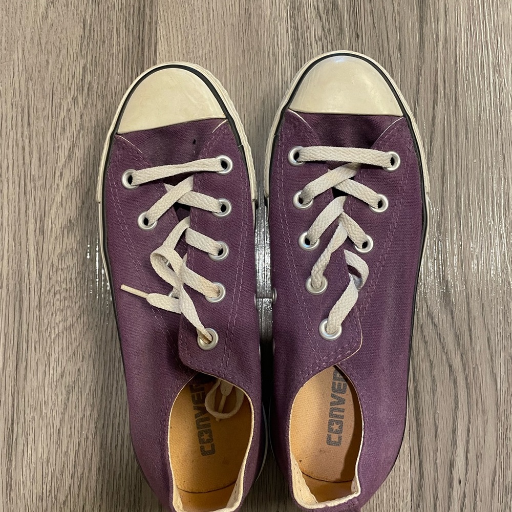 GUC. Womens Purple Converse All-Star size 7